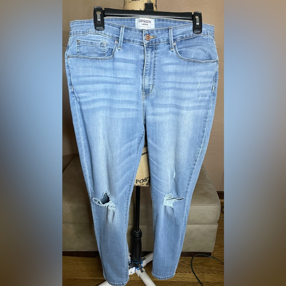 Levi's Denizen Light Blue Ripped High Rise Skinny stretch Jeans size 18